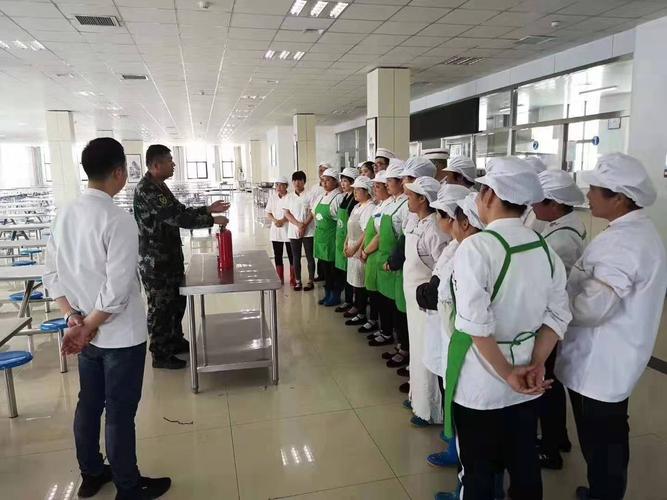 专业食堂承包，打造员工满意的工厂饭堂——济宁餐饮管理服务公司